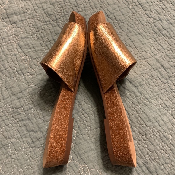 Never Worn Chocolat Blu Viveca Rose Gold Leather Sandal - Picture 6 of 7